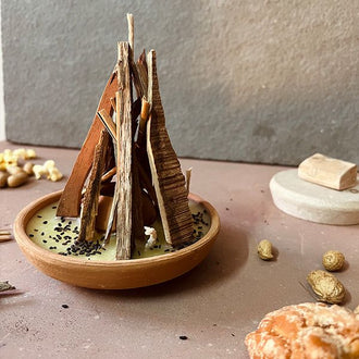 Holika scented Candle 8 inch - Pack of 1