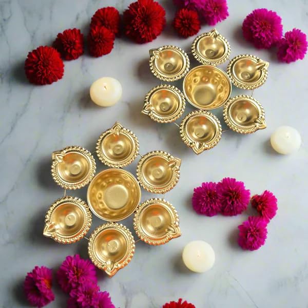 Gold metal Urli Candle & Diya Stand for decoration Beautiful Diya for home decoration Pack of 4