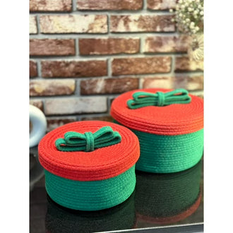 Christmas-Themed Handwoven Jute Storage Box with Lid & Bow – Decorative Rope Basket for Holiday Gifting, Home Décor & Storage (Green & Red, Set of 2)