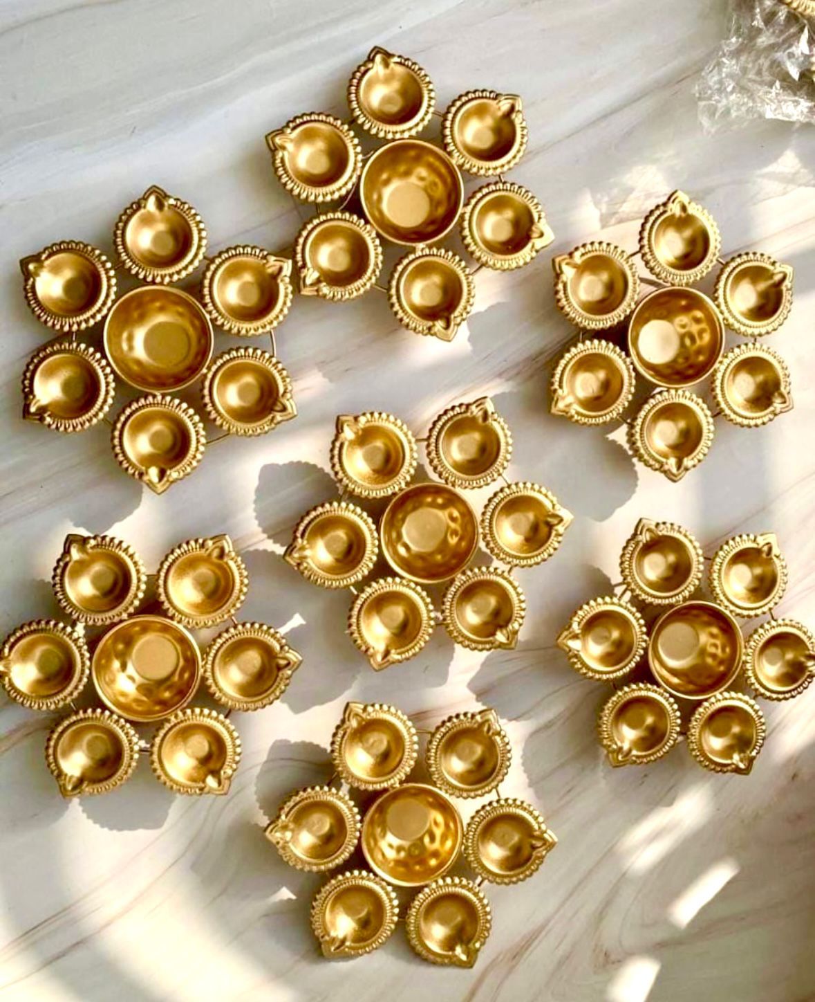 Gold metal Urli Candle & Diya Stand for decoration Beautiful Diya for home decoration Pack of 4 - 0